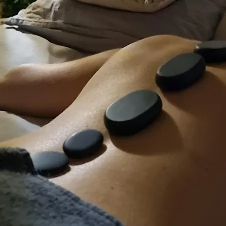 Les Spas De La Mer, & Spa, Room, Plein Coeur Du Grau アパート