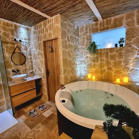 Les Spas De La Mer, & Spa, Room, Plein Coeur Du Grau アパート ル・グロー・デュ・ロワ