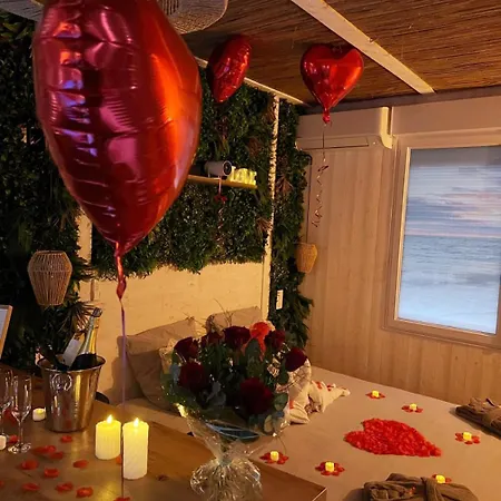 Les Spas De La Mer, & Spa, Room, Plein Coeur Du Grau *