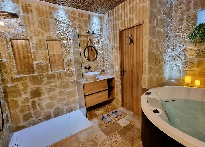 Les Spas De La Mer, & Spa, Room, Plein Coeur Du Grau *